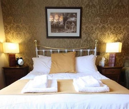 Hotel The Crown At Marnhull Sturminster Newton Exterior foto